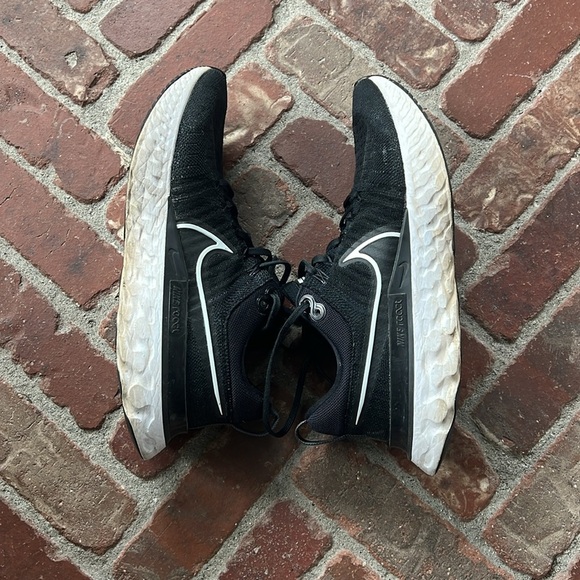 Nike React Infinity Flyknit Shoes - Picture 7 of 7